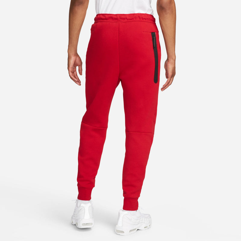 Conjunto Nike Sportswear Tech Fleece Vermelho